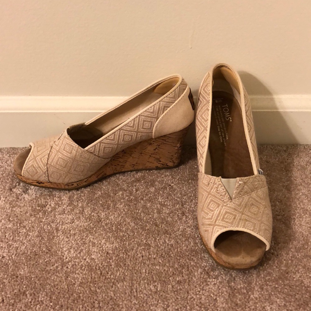 Toms Emma Natural Open Toe Wedges.